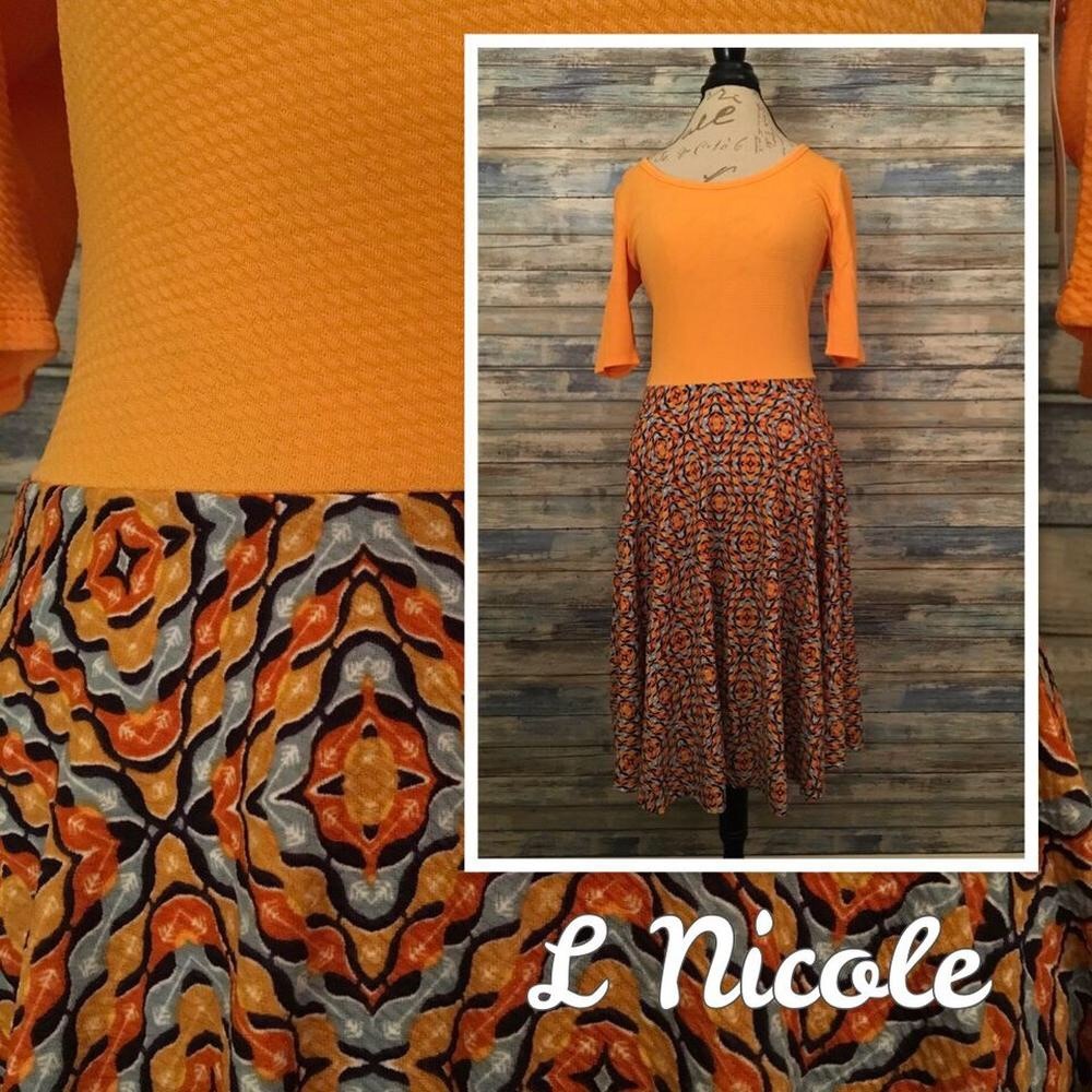 Large LulaRoe Nicole. NWT.